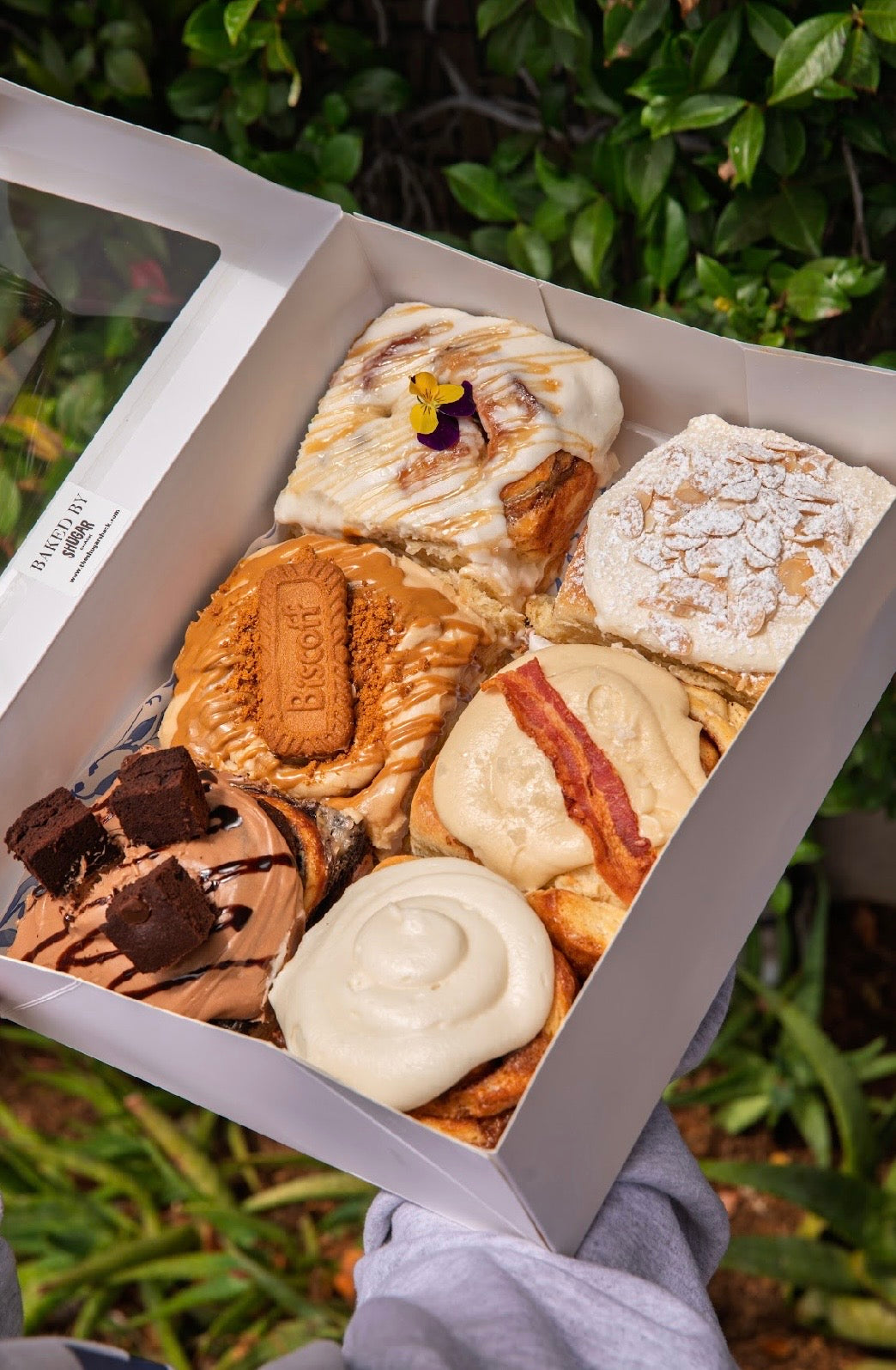 Certified Bangers Box (Assorted cinnamon rolls)