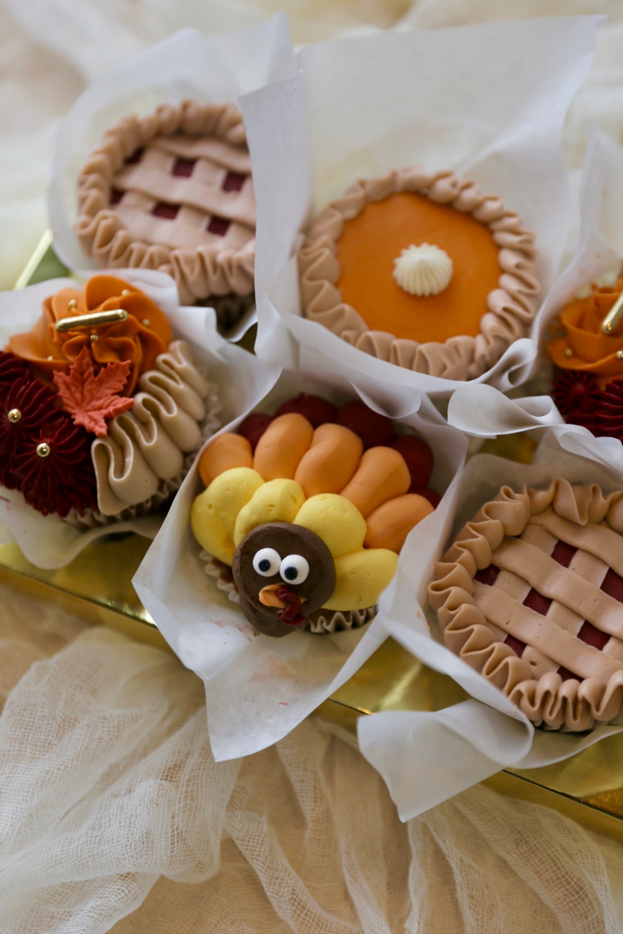 SS Next Cake Decorator Challenge Winner! "Rachael's beautiful gorgeous cupcakes"