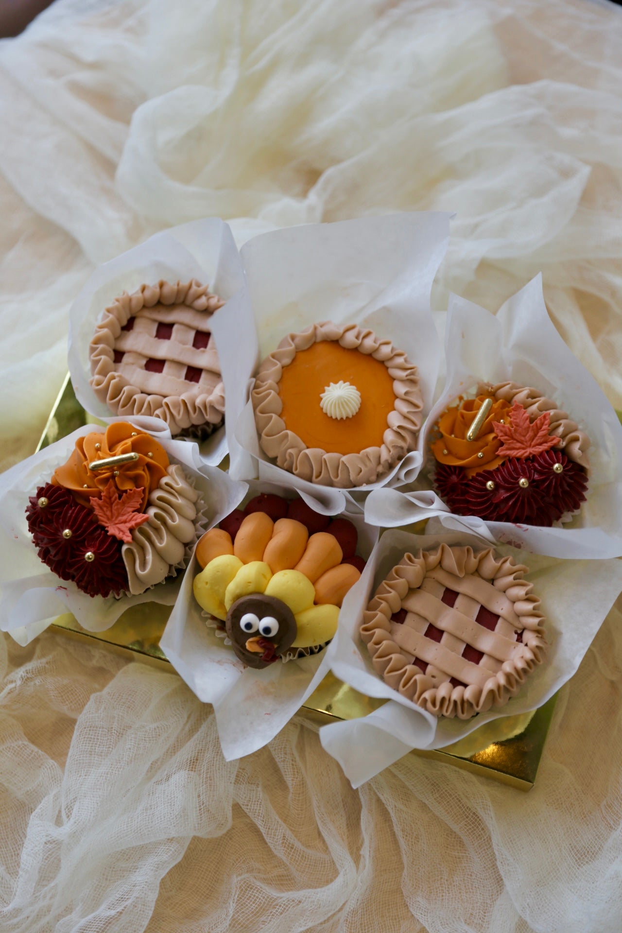 SS Next Cake Decorator Challenge Winner! "Rachael's beautiful gorgeous cupcakes"